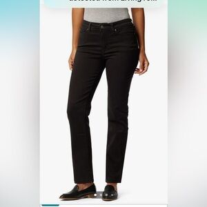 NWT Signature by Levi Strauss & Co. Gold Women's Totally Shaping Straight Jeans